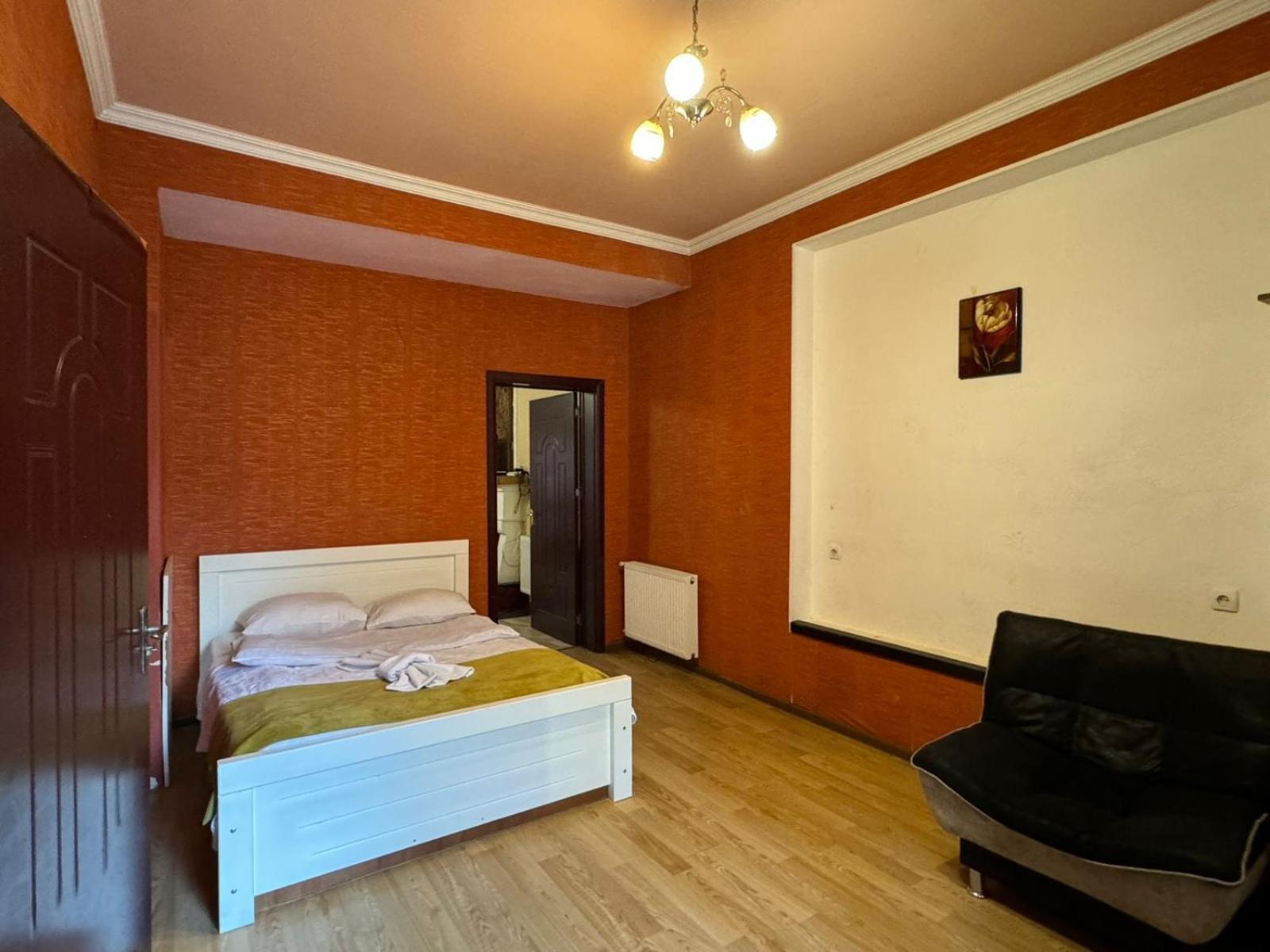 Benene'S Apartments Tbilisi Esterno foto