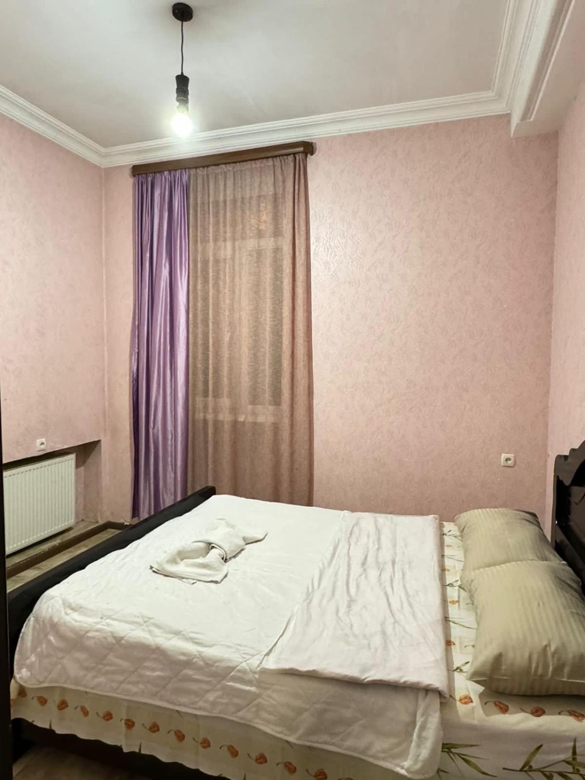 Benene'S Apartments Tbilisi Esterno foto